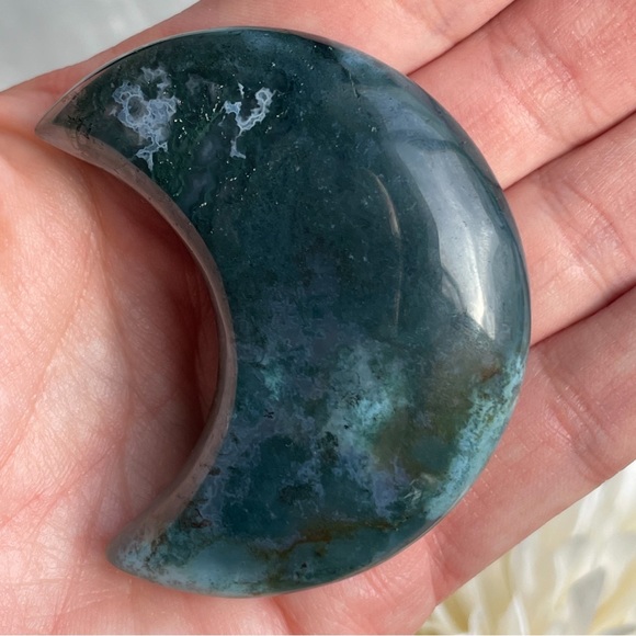 Moss Agate Crystal Moon - Picture 10 of 15